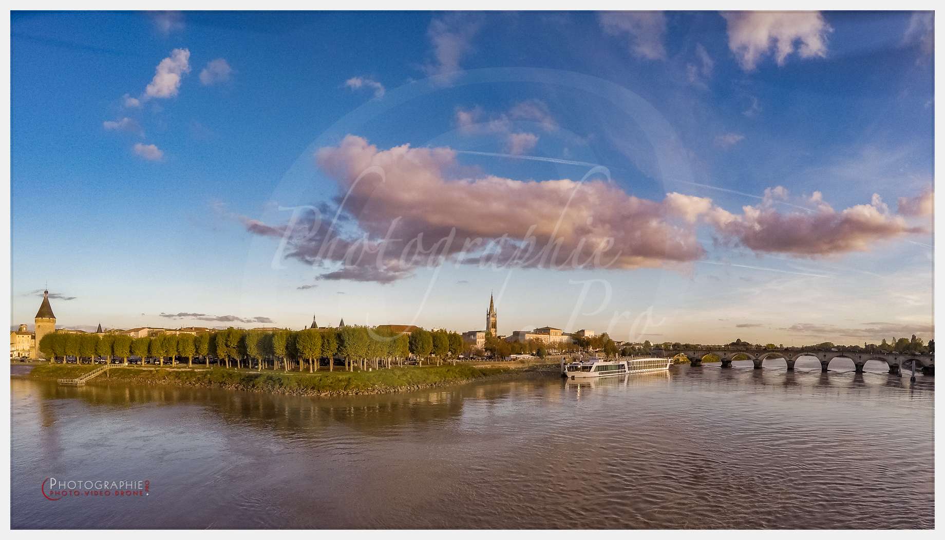 Libourne vue du ciel-2 © by Photographie.Pro