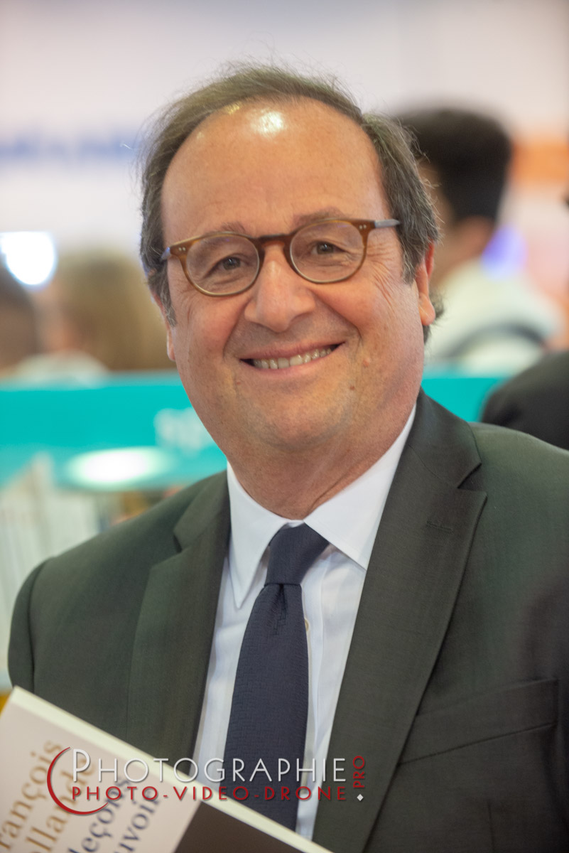 Dedicace du livre de François Hollande à la librairie Madison de Libourne
