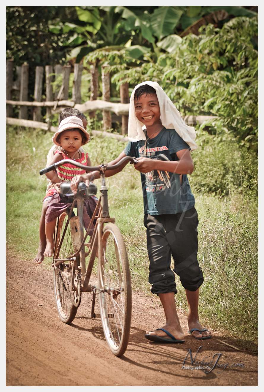 Enfants du Mékong © by A-la-Vie.com