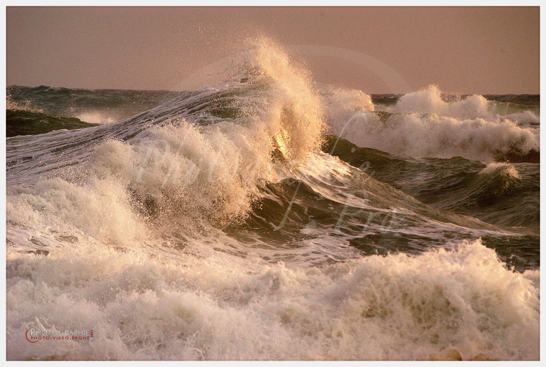 Vagues  Sabaudia (Latina-Italie) © by A-la-Vie.com