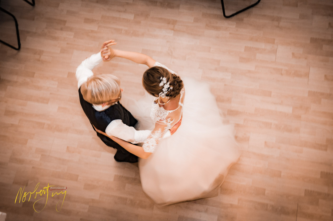 SEL 330 D3s153195 - © by A-la-Vie.com